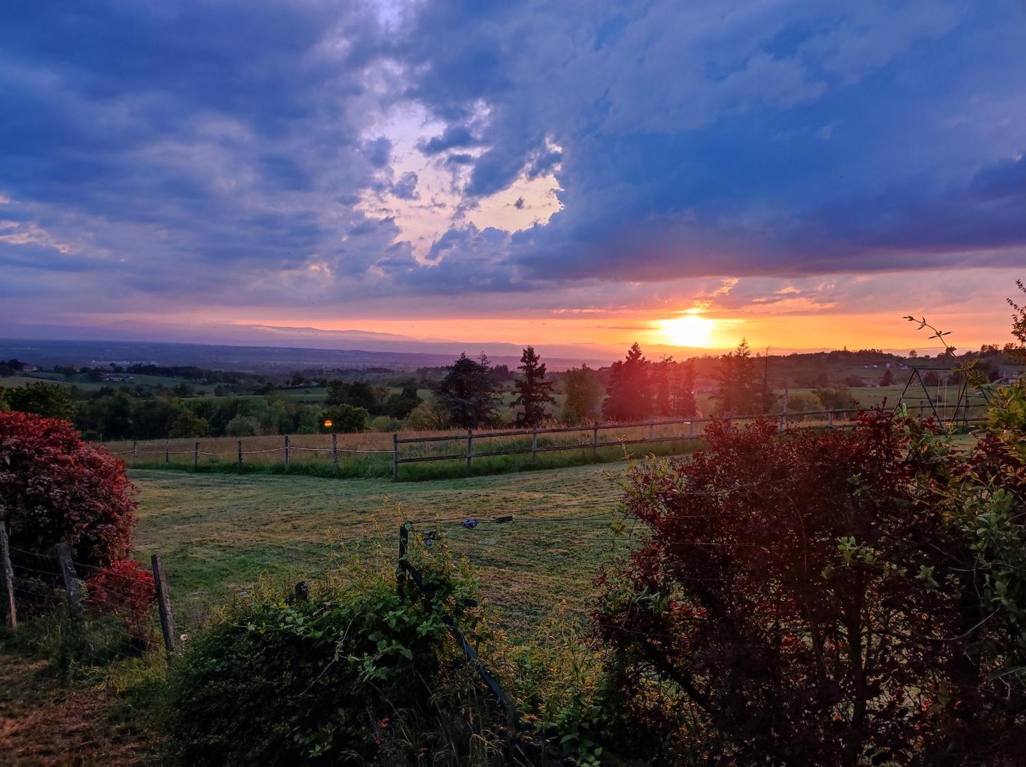 Maison De Campagne Vue Panoramique Rozier-en-Donzy 외부 사진